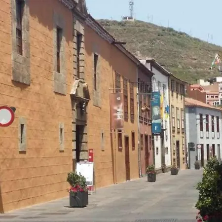 Mc San Agustín Apartmán *